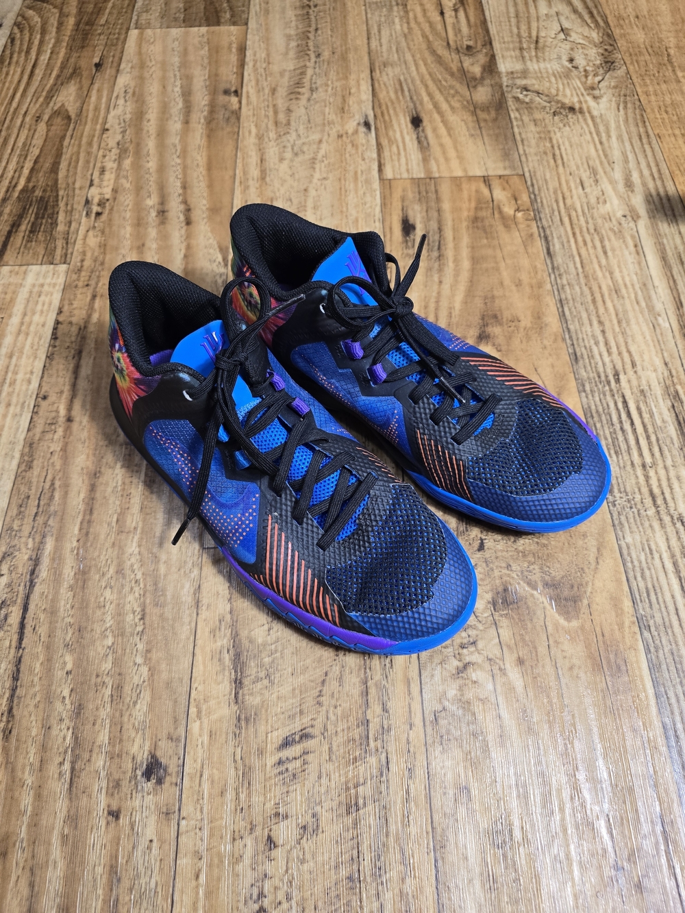 Nike Kyrie Flytrap 5 GS With Blue Tie-Dye colorway. 